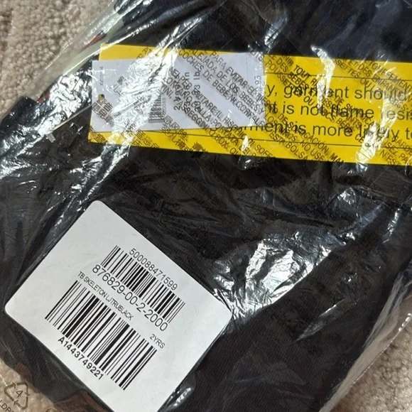 🆕 NWT GAP Glow In The Dark Long Sleeve Skeleton Halloween Kids Pajama Set Sz 2T - Picture 3 of 3